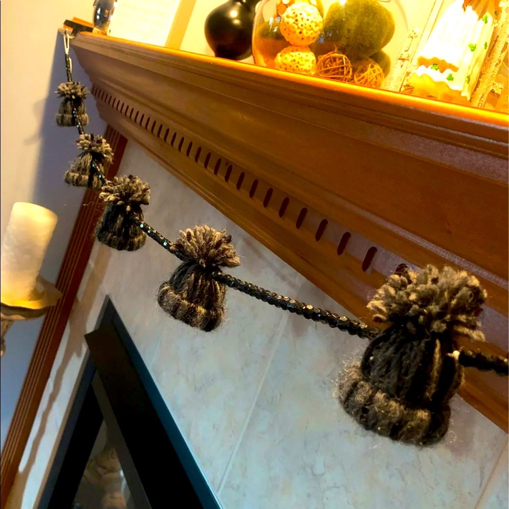 Beaded mini hat garland